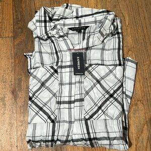 Brand new long sleeve plaid top